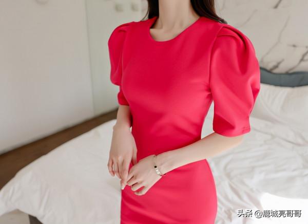 杜松子酒洋紅維多利亞燈籠裙,珠珠演繹過年喜慶穿法 杜松子酒洋紅維多利亞燈籠裙,珠珠演繹過年喜慶穿法