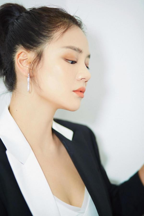 馬思純，高畫質寫真集