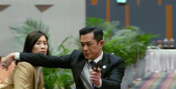 反貪風暴5終章來襲！古天樂救萱萱場面驚險，這一部他又中槍了