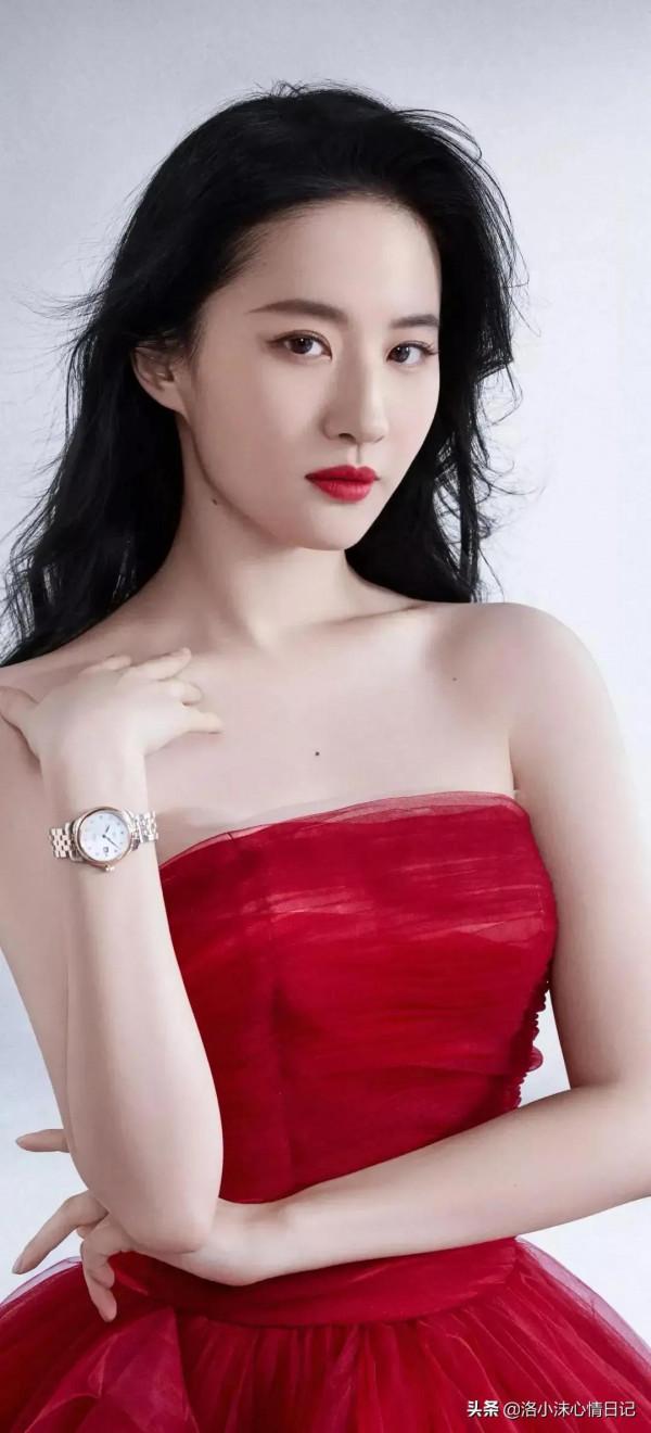 撲面芳香迎面襲人的美，劉亦菲精美大圖集