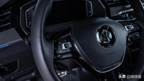 大眾CC改裝變道輔助+ACC+觸控方向盤,顏值和實用性都有了 大眾CC改裝變道輔助+ACC+觸控方向盤,顏值和實用性都有了