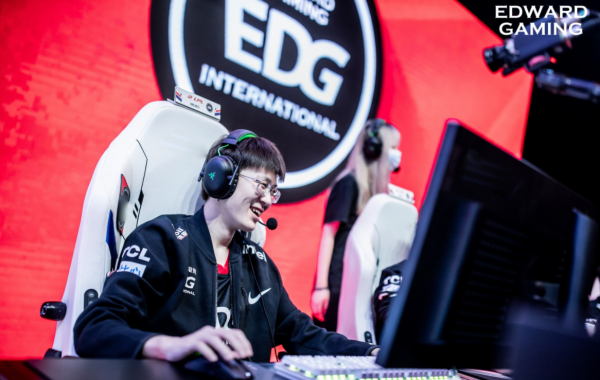 EDG冠軍面板官宣!傑斯落選,4位英雄很親民,聖槍哥實現財務自由 EDG冠軍面板官宣!傑斯落選,4位英雄很親民,聖槍哥實現財務自由