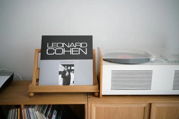 黑膠，買了窮，開心