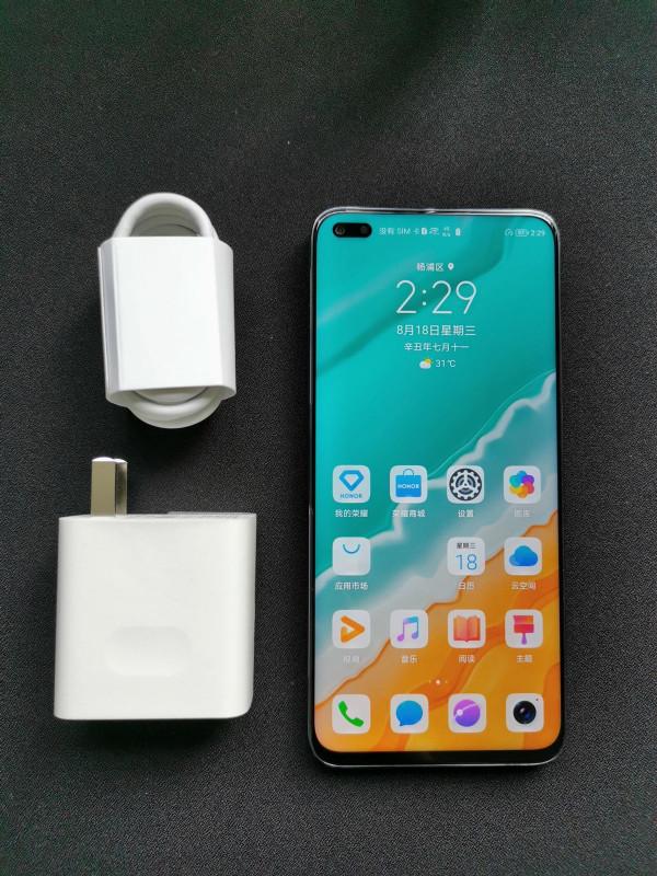 超屏佔直屏LCD，超級快充，榮耀X20使用月餘全方面真實表現