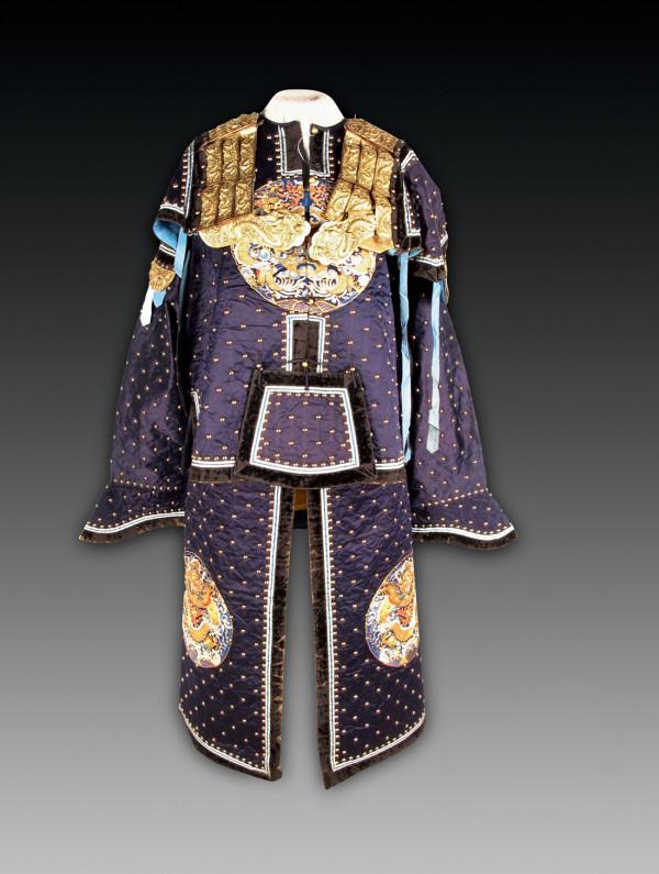 努爾哈赤的劍 皇太極的刀 順治的弓 乾隆的甲冑——瀋陽故宮藏清帝御用兵器選介