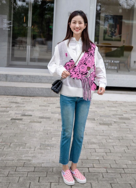 今年秋天流行簡約風穿搭,學會這幾個搭配小技巧,輕鬆擺脫路人感 今年秋天流行簡約風穿搭,學會這幾個搭配小技巧,輕鬆擺脫路人感