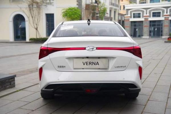 省心耐看代步小車，1&period;4L動力夠用，油耗4&period;9L，現代悅納值得買嗎？