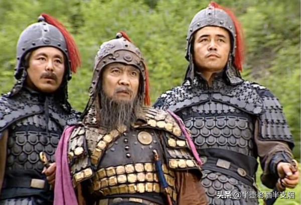 華容道上,關羽只有五百刀手,能打贏跟著曹操突圍的十員大將嗎? 華容道上,關羽只有五百刀手,能打贏跟著曹操突圍的十員大將嗎?