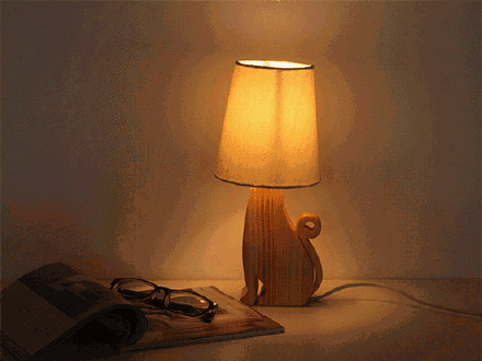 睡前一個改變有助入眠：把燈調成暖光