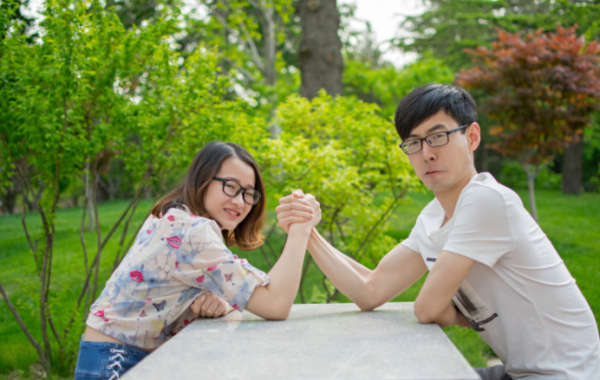 清華男生爆“擇偶標準”，身高長相都無所謂，但大專學歷難以接受