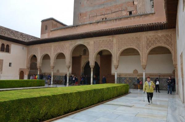 阿爾罕布拉宮之——桃金娘中庭