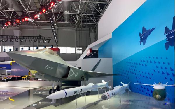 珠海航展開幕，美澳英核潛艇第14天，中國殲-20御用殺手鐧出口？