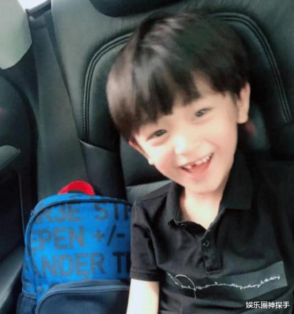 李亦航長大了，曾上《爸爸去哪兒》，今10歲愈發帥氣