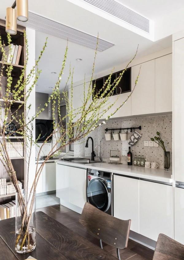 60㎡小戶型的全屋減壓法,做減法+大膽用色,拼色牆富有活力 60㎡小戶型的全屋減壓法,做減法+大膽用色,拼色牆富有活力