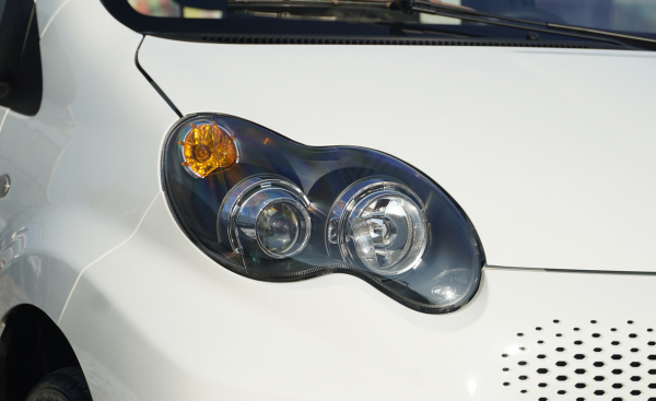 5.99萬起上綠牌，續航305km帶快充，比亞迪E1為何賣不動？