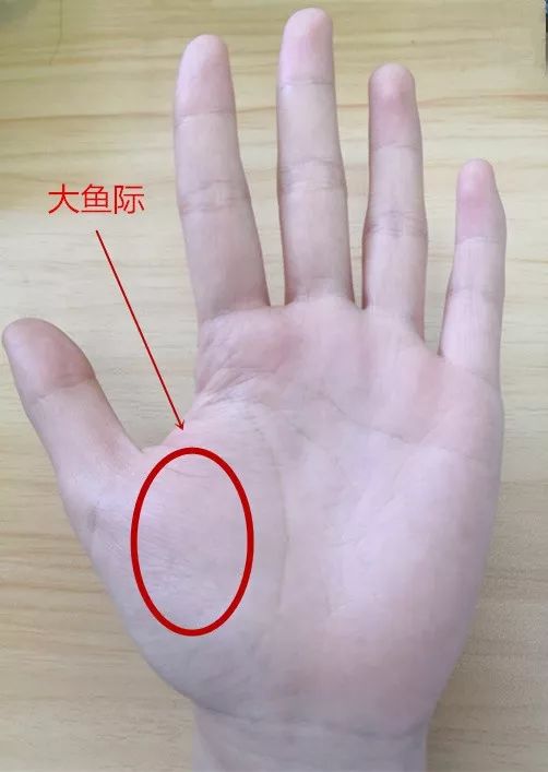 失眠搓腳，早醒揉手，多少失眠都是這麼搓好的