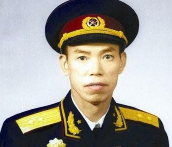 1965年，毛主席急電約見周恩來，接著6萬人神秘消失18年