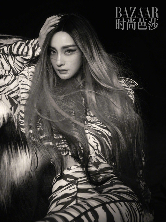 楊冪登封狂野來襲！黑白空間展多彩“虎女”魅力