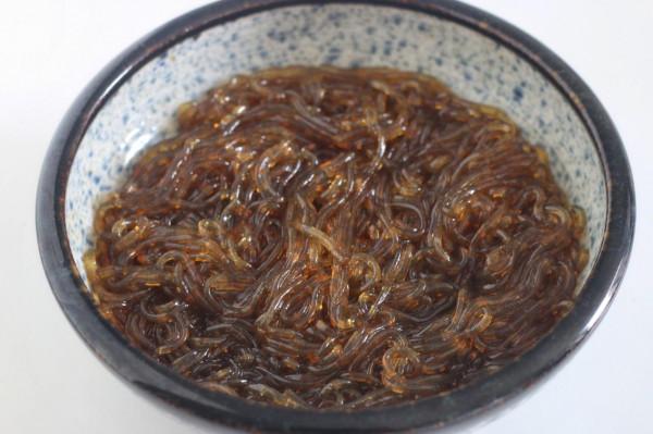 做肉末炒粉條，記住兩個關鍵點，不管放多久，粉條都不粘不坨