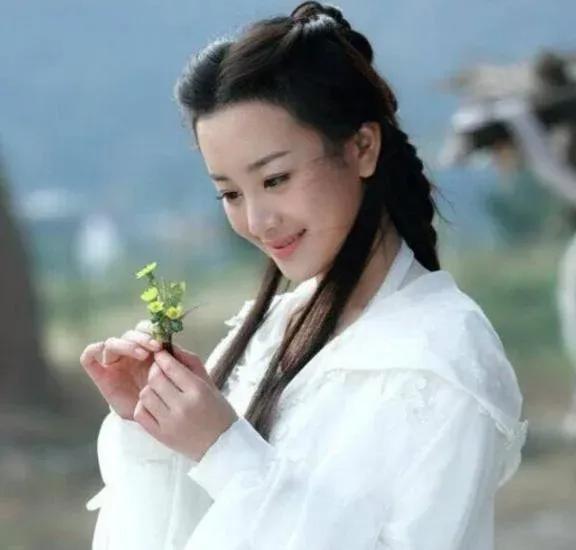 張檬與小五官宣結婚：頭戴白紗滿眼是彼此