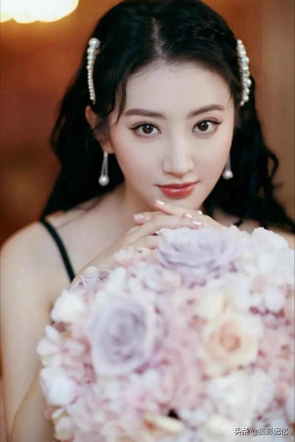 景甜：一個清雅靈秀的女人