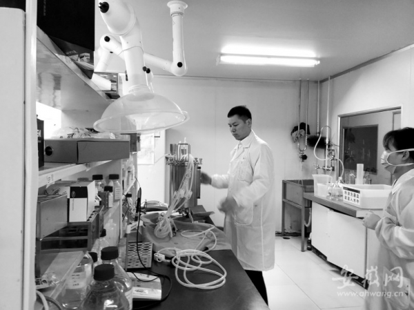 博士佘廣彪:研發疫苗,築起抗疫防線 博士佘廣彪:研發疫苗,築起抗疫防線