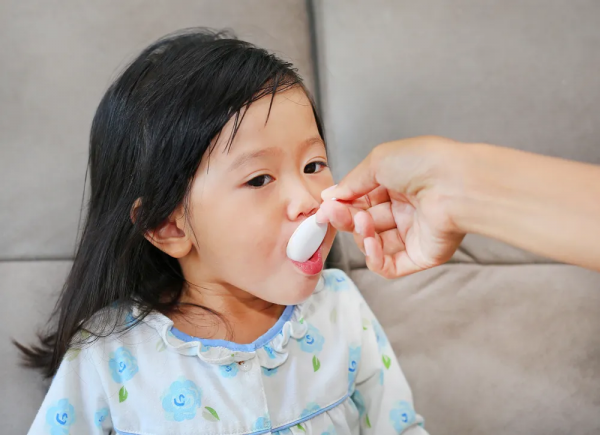 病毒性感冒和細菌性感冒，這樣區別應對，娃能少跑幾趟醫院