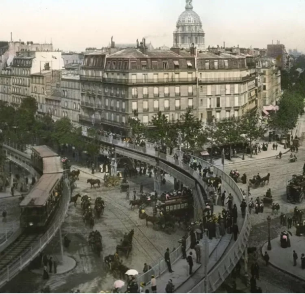 《弗洛伊德的躺椅與尼采的天空》:現代人的精神困境與德奧頹廢派文學的反叛 《弗洛伊德的躺椅與尼采的天空》:現代人的精神困境與德奧頹廢派文學的反叛