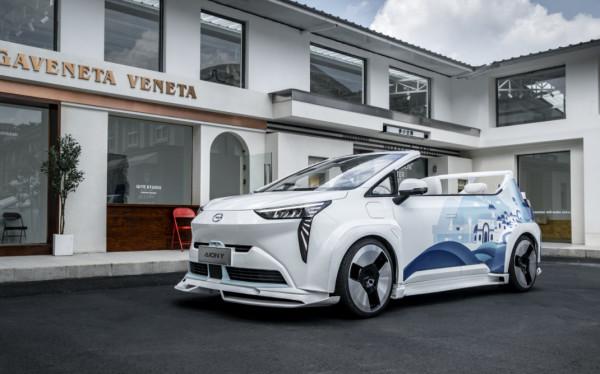 廣汽埃安AION Y推出的“敞篷大床房” 愛琴海風格還挺浪漫