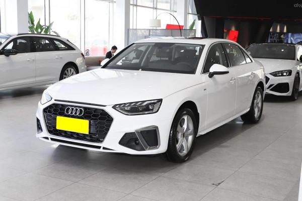 全新奧迪A4L到店實拍，標配2.0T動力，軸距2908mm，30.68萬起