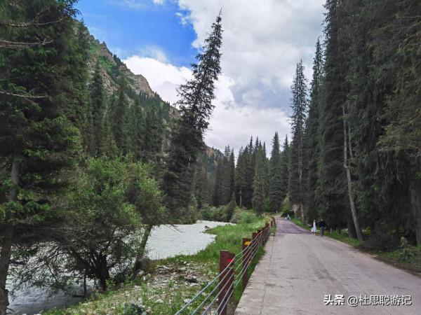 漢EV自駕新疆伊犁，乘坐區間車逛昭蘇打卡點夏塔景區
