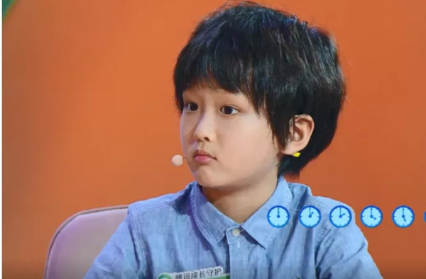 “8歲了,還不會穿衣服”:保姆式育兒究竟害了誰? “8歲了,還不會穿衣服”:保姆式育兒究竟害了誰?