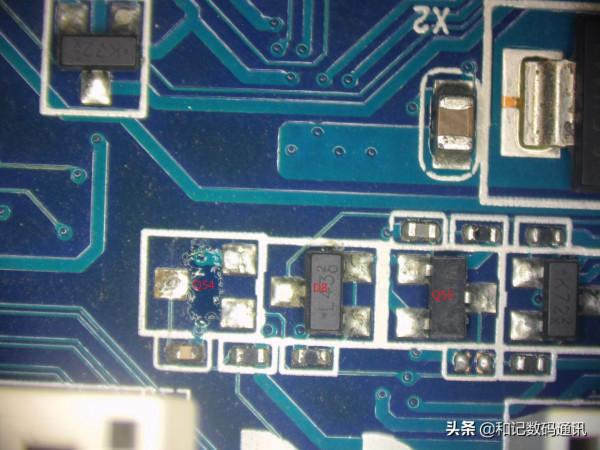 塵封多年的技嘉B75M-D2V不觸發維修一例 塵封多年的技嘉B75M-D2V不觸發維修一例