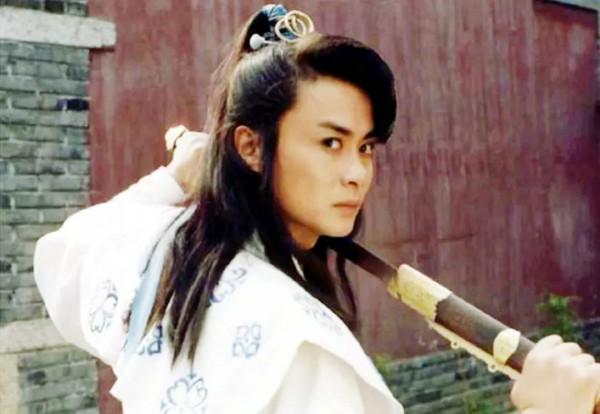 著名演員邢岷山:曾打抱不平被毀容,帶著平凡妻子拍戲 著名演員邢岷山:曾打抱不平被毀容,帶著平凡妻子拍戲