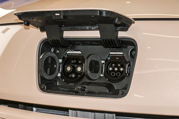 不到8萬元，續航403km，零跑T03流沙粉到店實拍