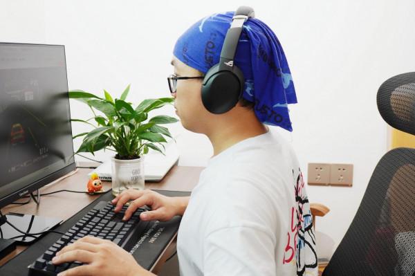 手遊玩家的盛宴——ROG風行Go BT藍芽電競耳機測評 手遊玩家的盛宴——ROG風行Go BT藍芽電競耳機測評