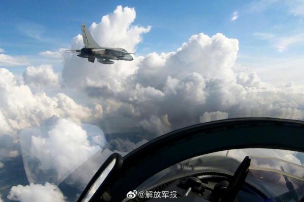 海軍航空兵實彈射擊直擊靶心