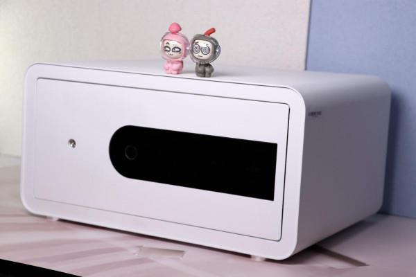 5種開鎖方式、支援HUAWEI HiLink線上管理的VOC智慧保管箱G300 5種開鎖方式、支援HUAWEI HiLink線上管理的VOC智慧保管箱G300