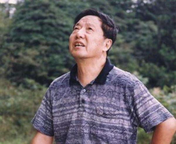 他是關廣富，官至省委書記，活了85歲，遺言：不設靈堂不辦追悼會