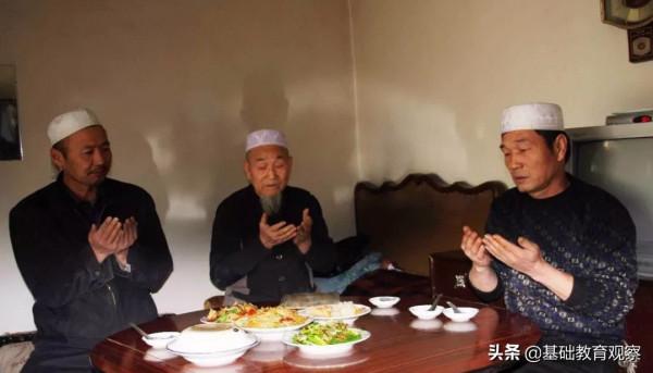 走遍新疆：阿克蘇，感受維吾爾族人墓地的聖潔