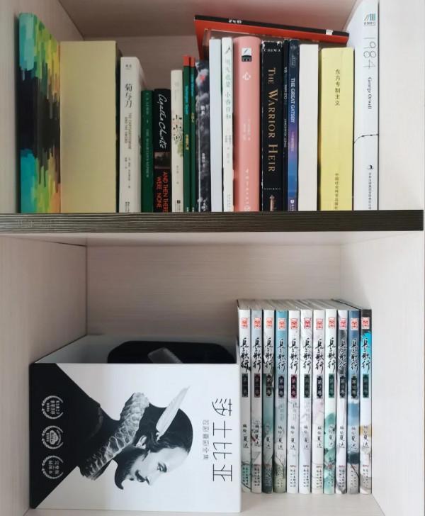 嘿！可以看看你的書桌嗎？