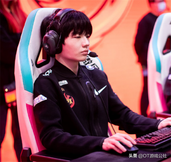 金貢被氣到提前下播,Doinb無奈解釋:他找戰隊不順又被拒絕 金貢被氣到提前下播,Doinb無奈解釋:他找戰隊不順又被拒絕