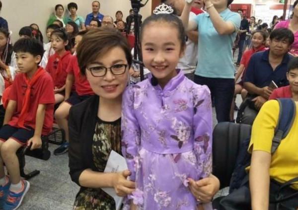 央視國臉李瑞英：《新聞聯播》開播前聽聞兒子墜樓，含淚堅守崗位