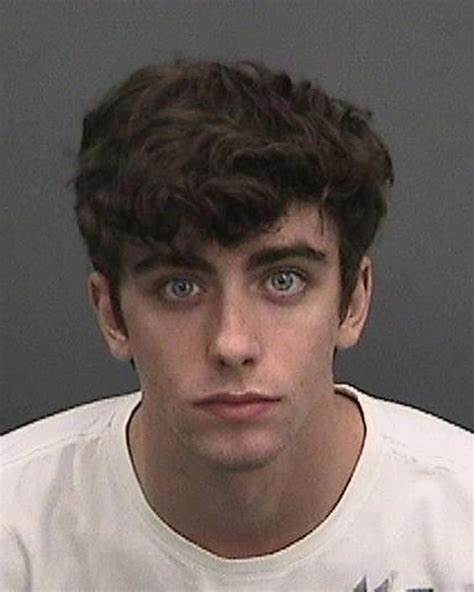 撞死兩個人卻應該被判無罪?現在的人都怎麼了 撞死兩個人卻應該被判無罪?現在的人都怎麼了