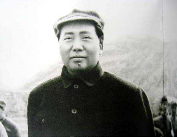 1949年，美領事竟膽敢公然毆打中國僱員，毛主席得知後如何批示？