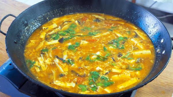 天冷了，6道熱騰騰的湯端上桌，營養全面好消化，暖暖活活過深秋