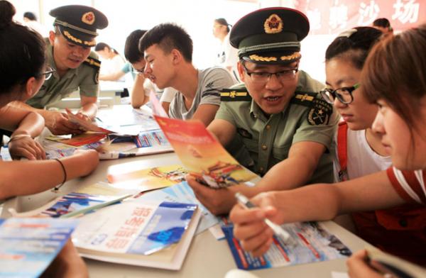 大學生入伍12年以上，不僅能獲得工作安排，還有豐厚的經濟補助