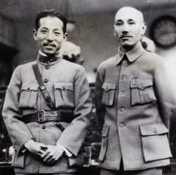 1990年張學良恢復自由,記者問他最佩服誰,他不假思索說出3個人 1990年張學良恢復自由,記者問他最佩服誰,他不假思索說出3個人