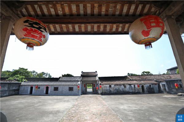 粵東有一座石寨古村落,牆寬4米的“城中城”,固若金湯名不虛傳 粵東有一座石寨古村落,牆寬4米的“城中城”,固若金湯名不虛傳