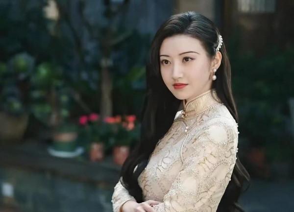 6位高開低走的女演員:趙明明因結婚事業盡毀,倪妮接下無數爛片 6位高開低走的女演員:趙明明因結婚事業盡毀,倪妮接下無數爛片